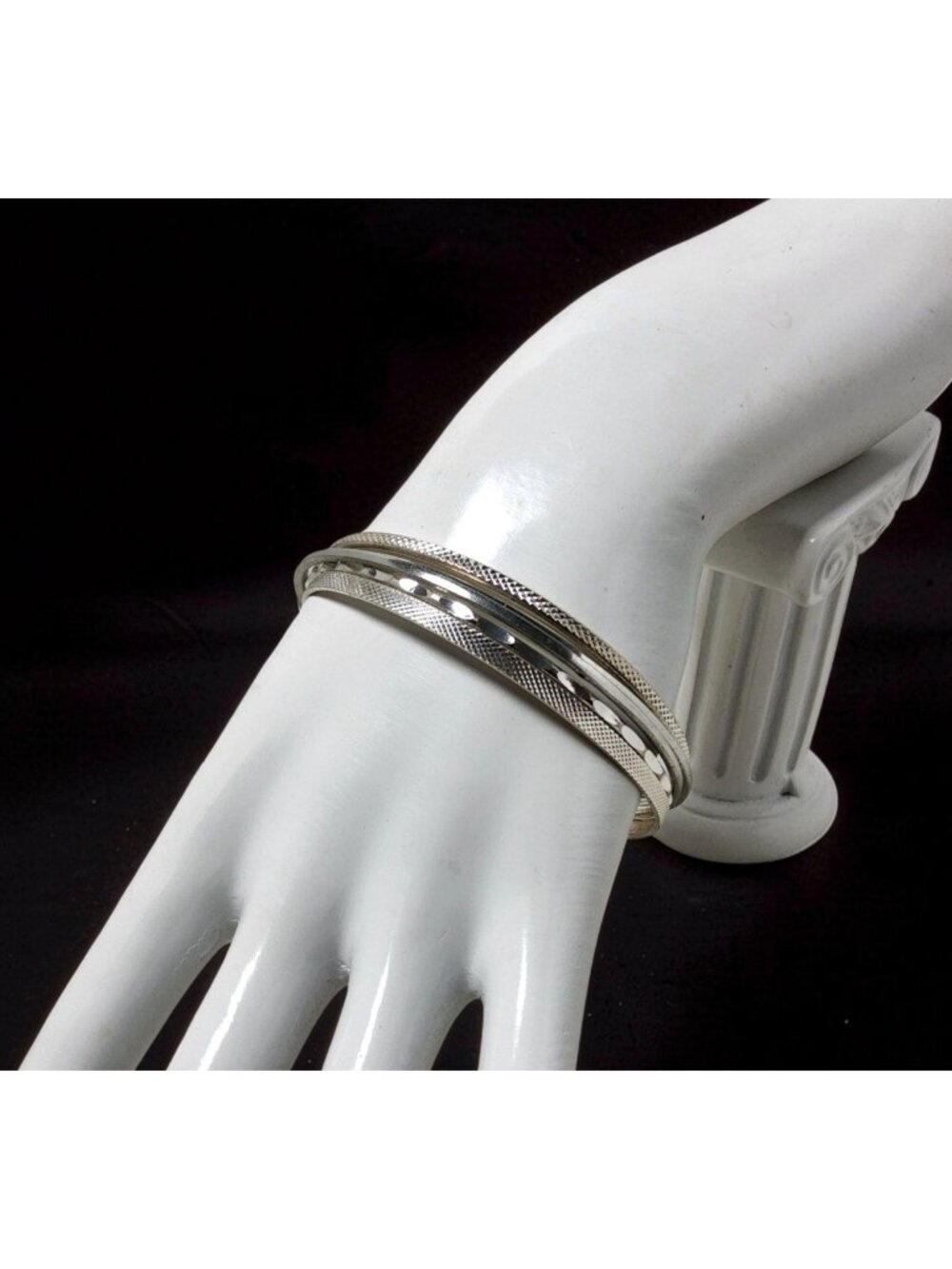 Vintage Set of 5 Silver Tone Textured and Smooth Bangle Bracelets